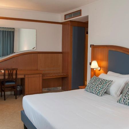 Hotel Centrale Sabaudia Dış mekan fotoğraf