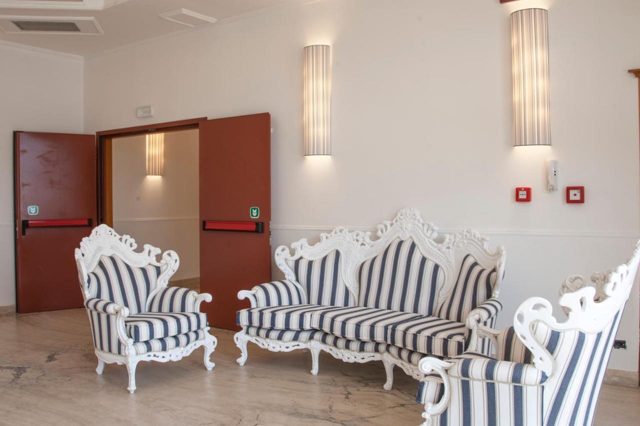 Hotel Centrale Sabaudia Dış mekan fotoğraf