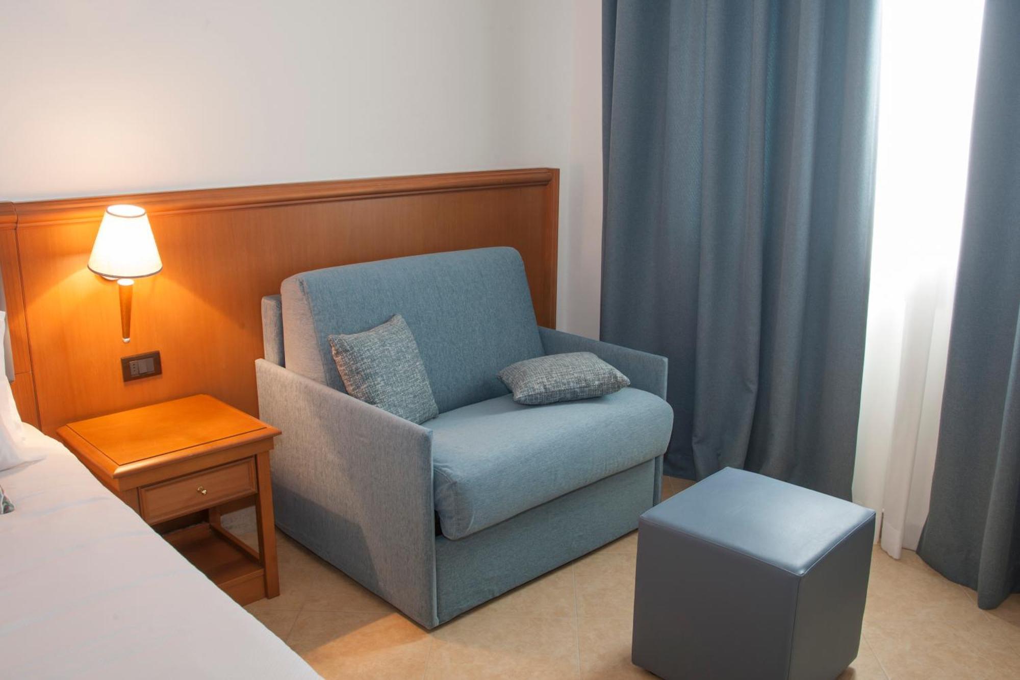 Hotel Centrale Sabaudia Dış mekan fotoğraf