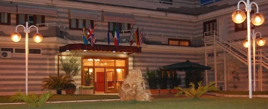 Hotel Centrale Sabaudia Dış mekan fotoğraf