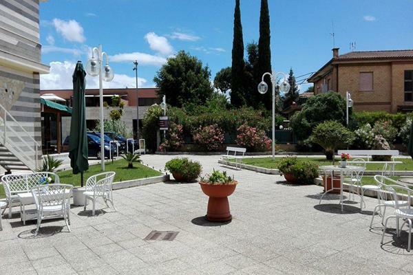 Hotel Centrale Sabaudia Dış mekan fotoğraf
